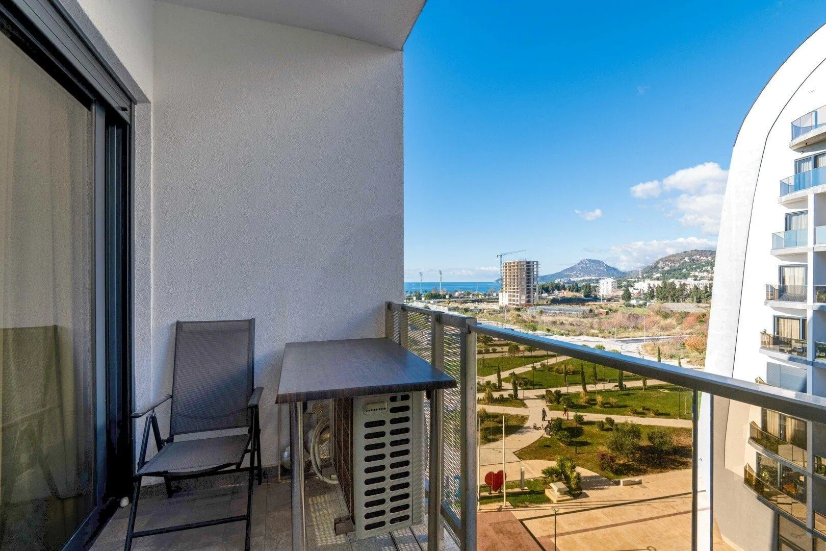 Prodaja, jednosoban stan, 65m², Centar, Bar