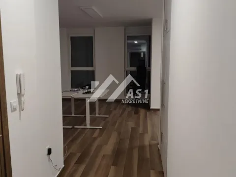 Izdavanje, četvorosoban stan, 100m², Novi Sad Sve Podlokacije, Novi Sad - image 5