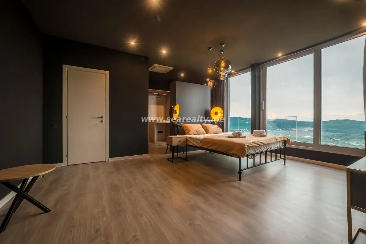 Prodaja, kuća, 280m², Tivat, Crna Gora