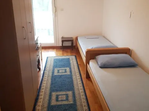 Sale, three bedroom apartment, 96m², Slovenska Plaža, Budva - image 11