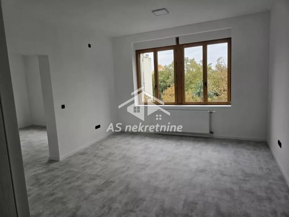 Izdavanje, poslovni prostor, 120m², Vračar Sve Podlokacije, Beograd