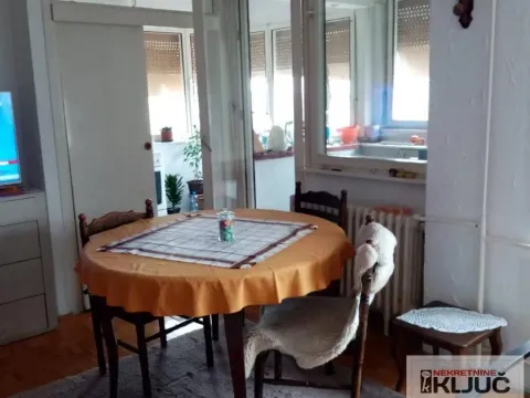 Prodaja, dvosoban stan, 65m², Bulevar Oslobodjenja, Novi Sad Sve Podlokacije - image 1