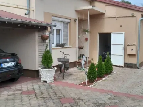Prodaja, kuća, 280m², Sremska Mitrovica, Srbija - image 8