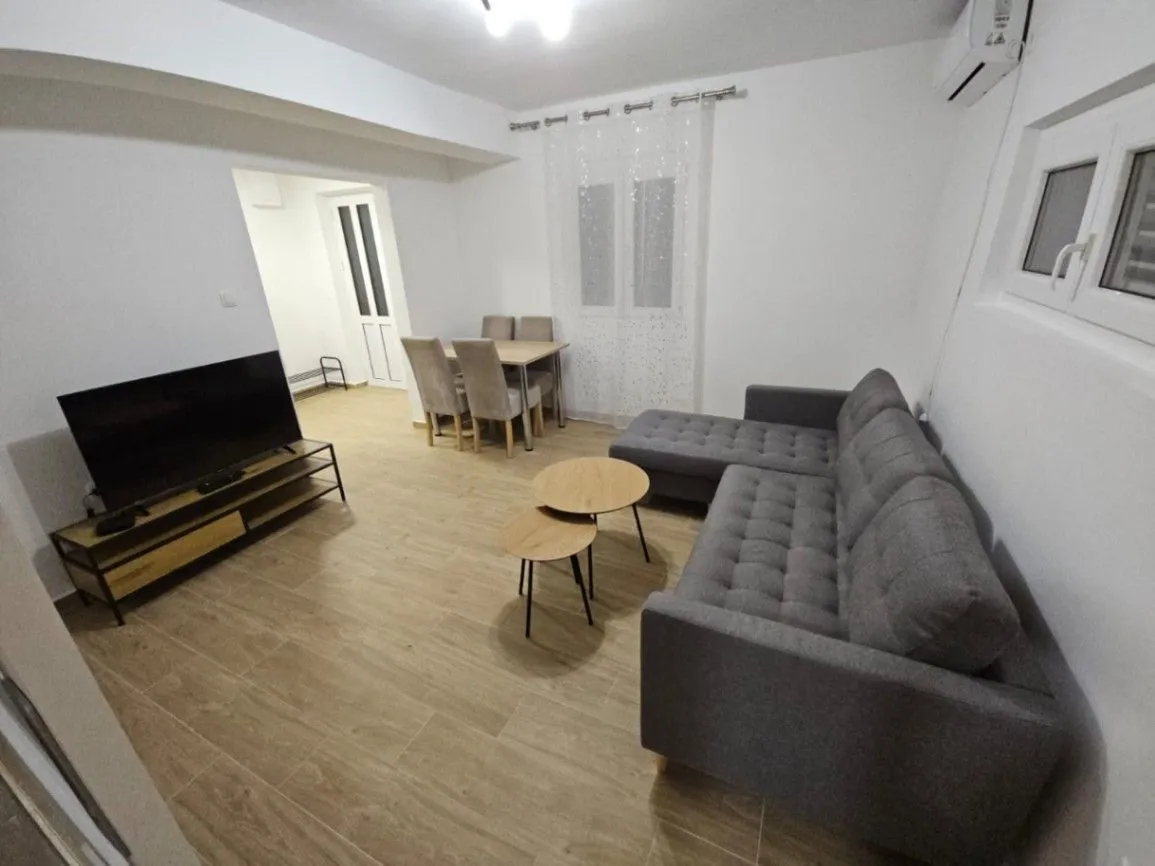 Rent, one bedroom apartment, 36m², Škaljari, Kotor