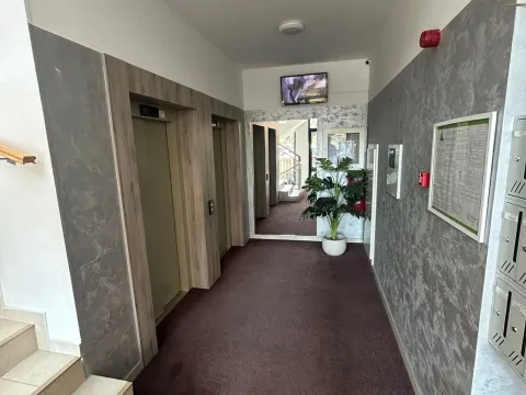 Rent, one bedroom apartment, 44m², City Kej, Podgorica - image 9