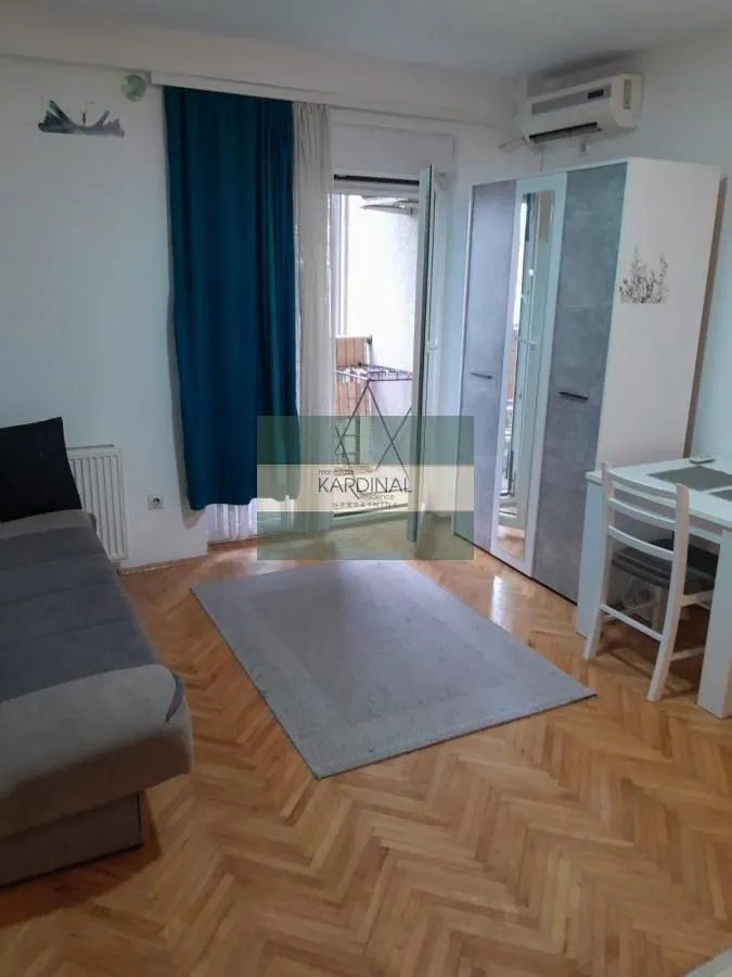 Izdavanje, garsonjera, 26m², Centar, Jagodina