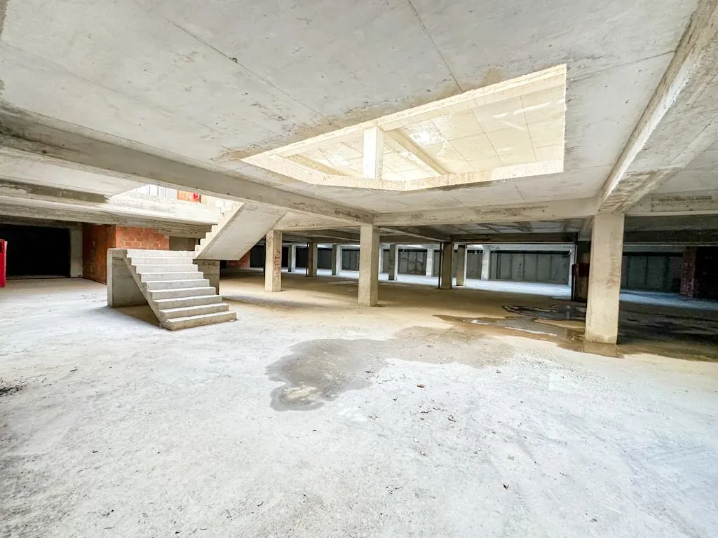 Rent, office space, 1990m², Preko Morače, Podgorica