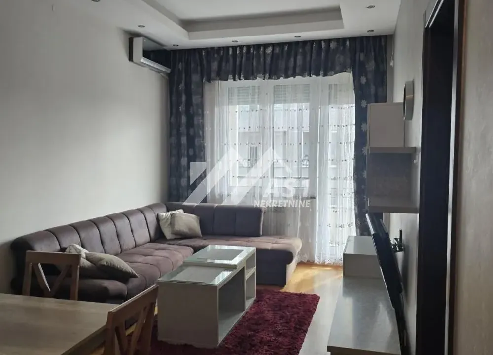 Rent, two bedroom apartment, 47m², Bulevar Oslobodjenja, Novi Sad Sve Podlokacije