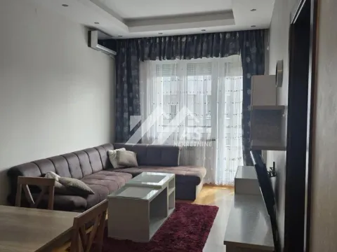 Stan in Bulevar Oslobodjenja