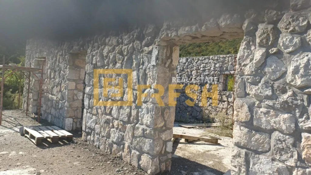 Prodaja, kuća, 1782m², Beri, Podgorica