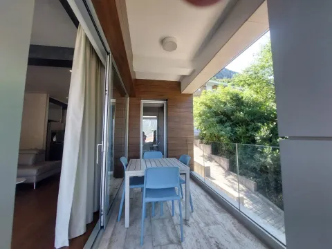 Rent, three bedroom apartment, 130m², Dobrota, Kotor - image 8