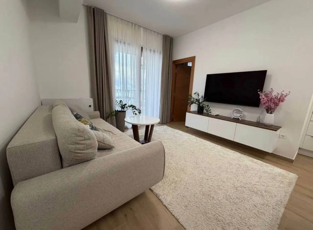 Sale, two bedroom apartment, 54m², Bečići, Budva