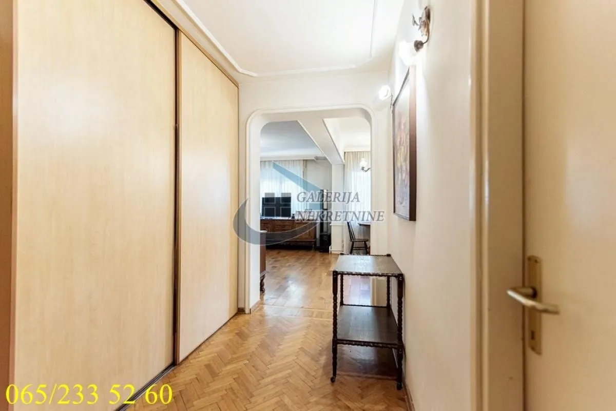 Prodaja, dvosoban stan, 64m², Vračar Sve Podlokacije, Beograd