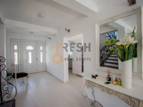 Izdavanje, kuća, 270m², Zagorič, Podgorica - image 13