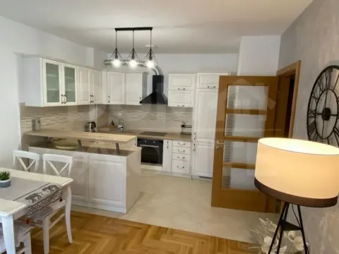 Izdavanje, dvosoban stan, 60m², Tivat, Crna Gora - image 5