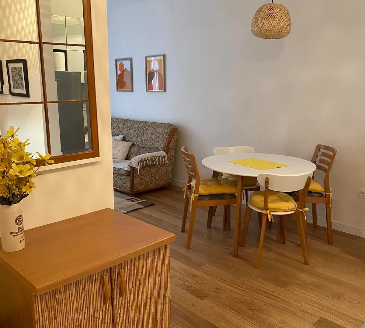 Izdavanje, jednosoban stan, 40m², Central Point, Podgorica
