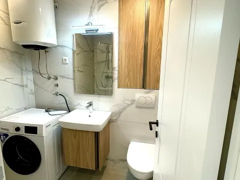 Izdavanje, jednosoban stan, 45m², Stari Aerodrom, Podgorica - image 2