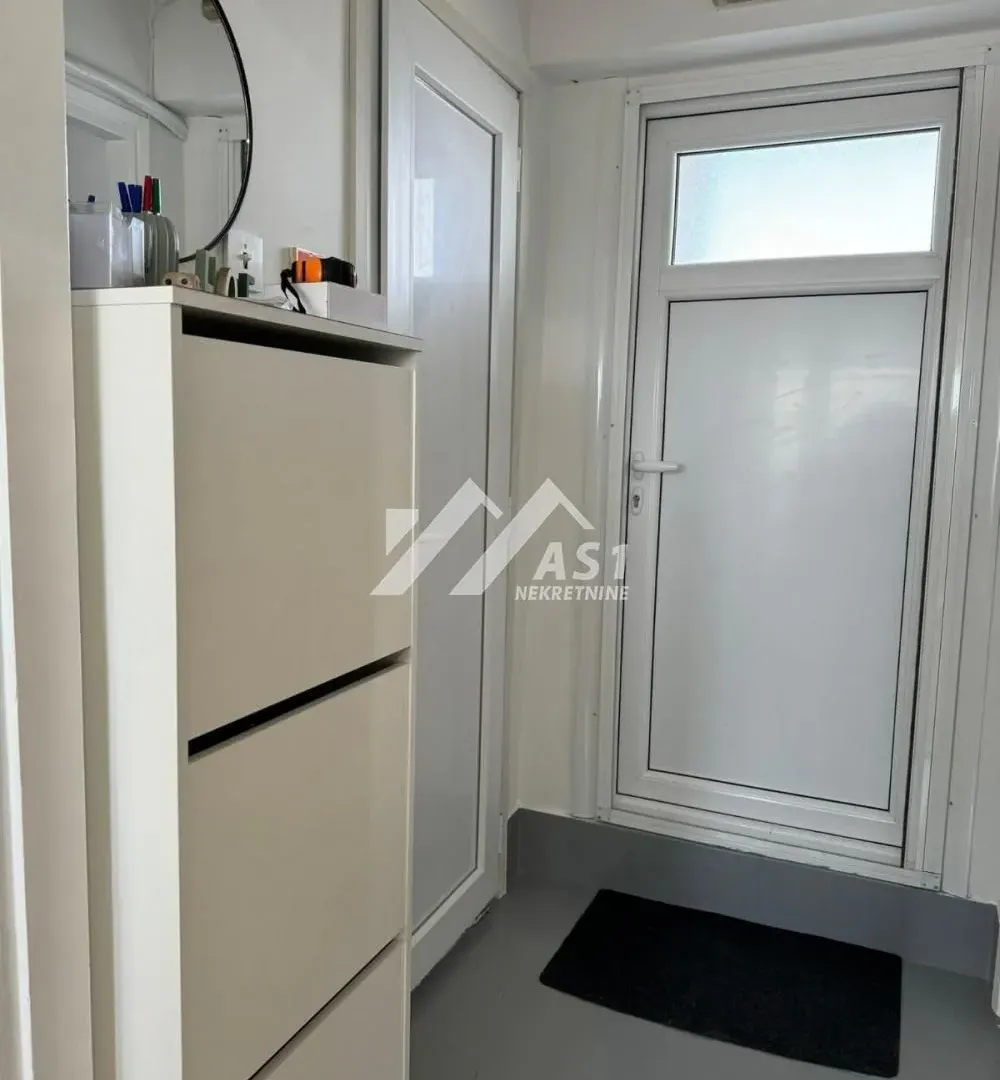 Izdavanje, stan, 30m², Novi Sad Sve Podlokacije, Novi Sad