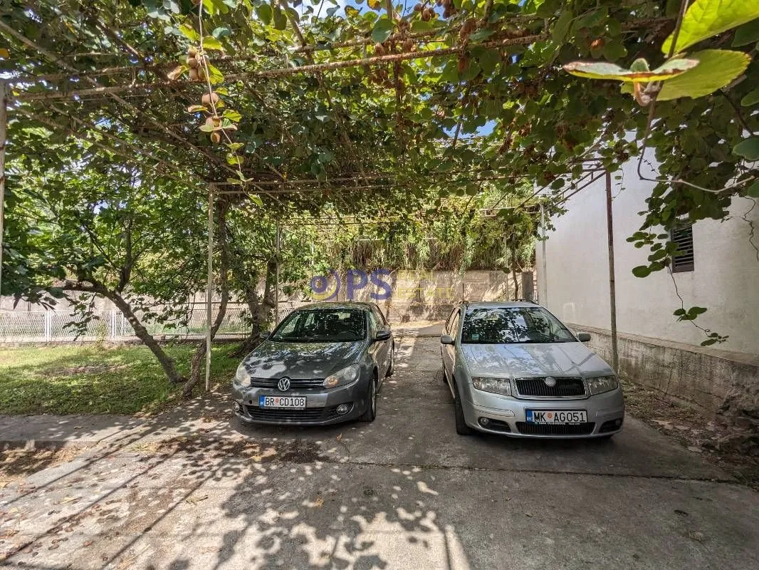 Sale, house, 400m², Bar, Crna Gora