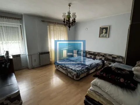 Prodaja, četvorosoban stan, 102m², Strelište, Jagodina - image 16