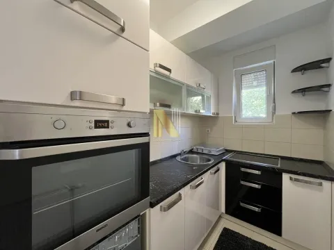 Izdavanje, trosoban stan, 52m², Grbavica, Novi Sad Sve Podlokacije - image 4