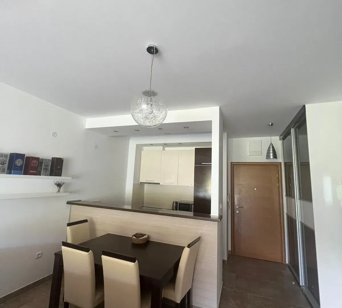 Sale, two bedroom apartment, 68m², Bečići, Budva