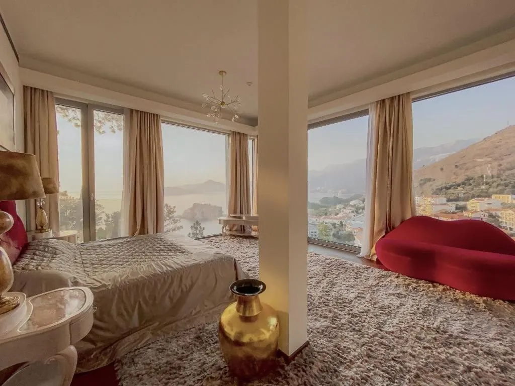 Sale, house, 559m², Sveti Stefan, Budva