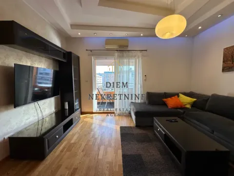 Rent, two bedroom apartment, 68m², City Kvart, Podgorica - image 2