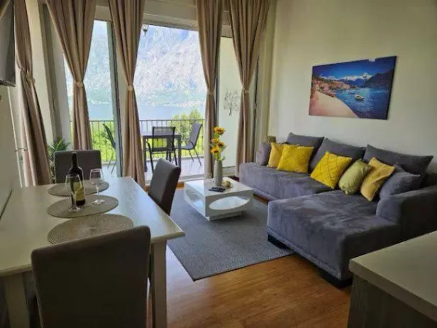 Prodaja, jednosoban stan, 41m², Prčanj, Kotor
