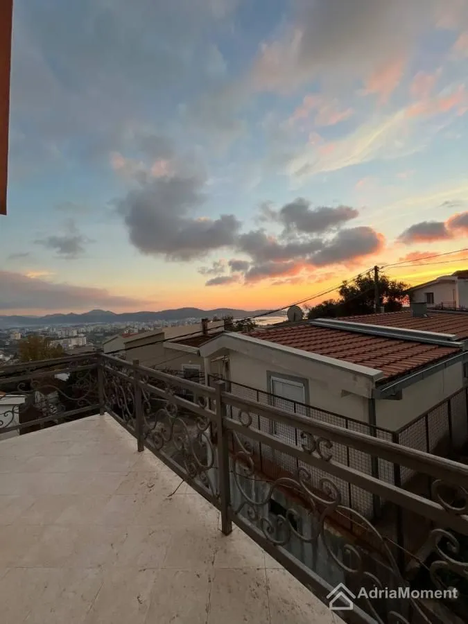 Sale, house, 175m², Šušanj, Bar
