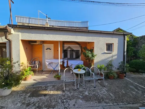 Izdavanje, stan, 25m², Drac, Podgorica - image 9