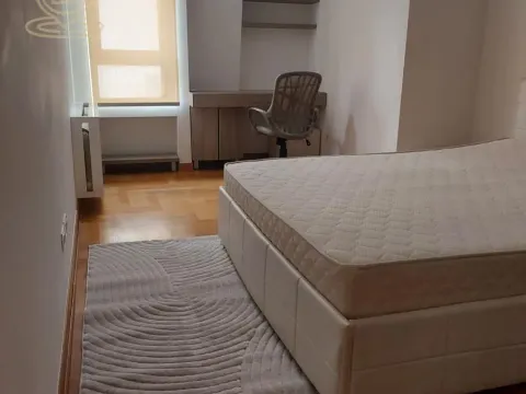 Izdavanje, trosoban stan, 64m², Kalenić Pijaca, Vračar Sve Podlokacije - image 3