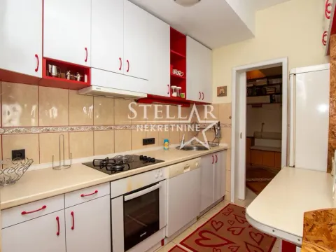 Izdavanje, dvosoban stan, 76m², Centar, Podgorica - image 11