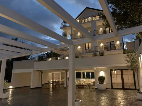 Sale, house, 424m², Tivat, Crna Gora - image 3