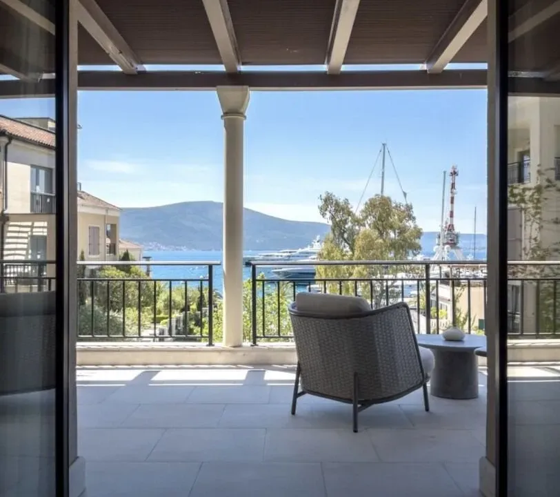 Sale, three bedroom apartment, 247m², Porto Montenegro, Tivat