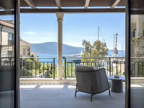 Sale, three bedroom apartment, 247m², Porto Montenegro, Tivat - image 1
