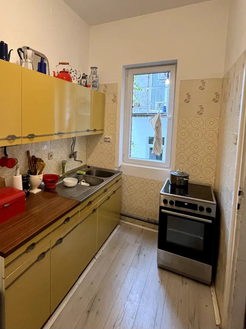 Rent, two bedroom apartment, 76m², Savski Venac, Beograd