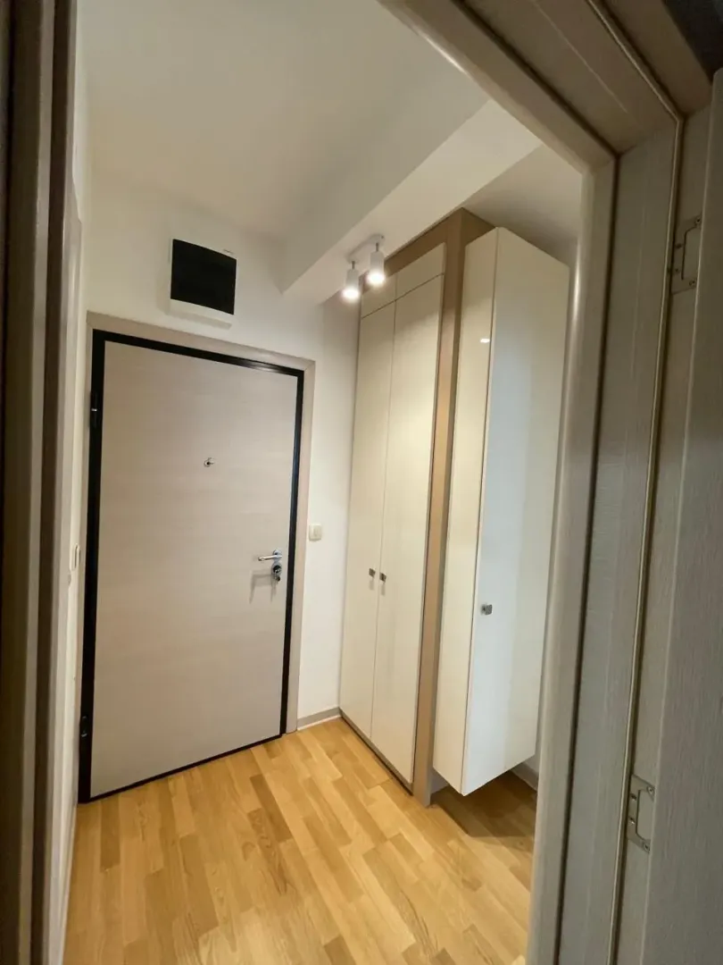 Izdavanje, jednosoban stan, 51m², Centar, Budva