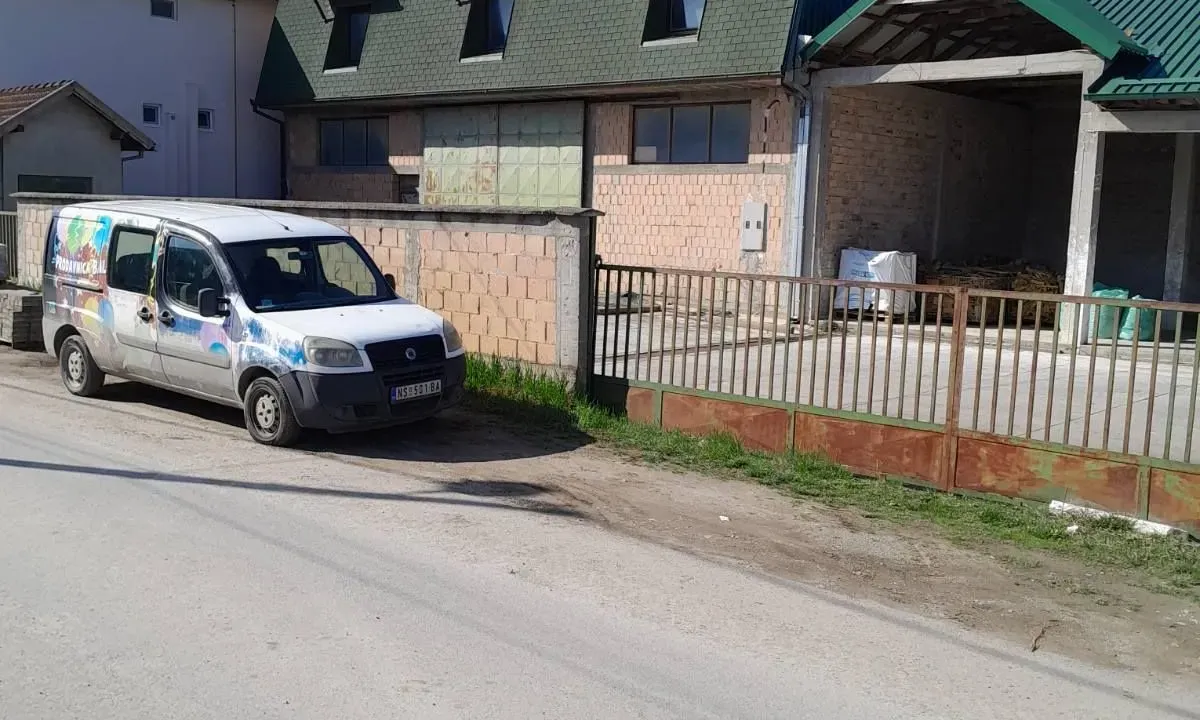 Prodaja, poslovni prostor, 860m², Veternik, Novi Sad Sve Podlokacije