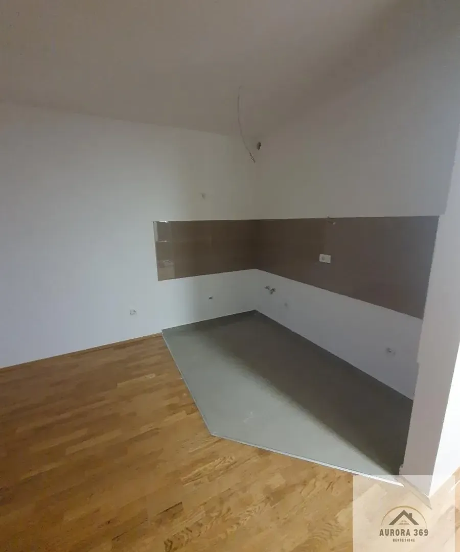 Prodaja, dvosoban stan, 58m², Mišeluk, Petrovaradin