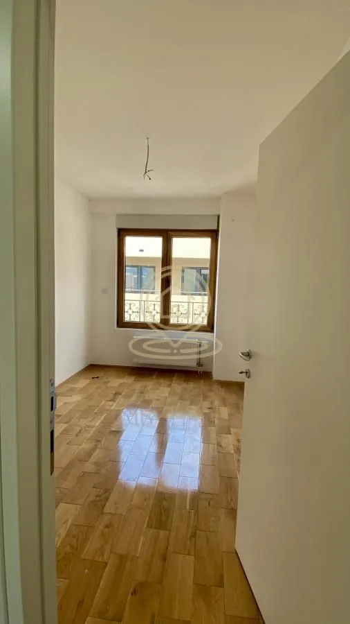 Prodaja, četvorosoban stan, 92m², Crveni Pevac, Niš