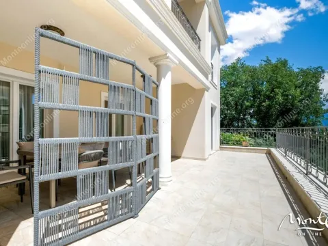 Sale, three bedroom apartment, 166m², Đenovići, Herceg Novi - image 28