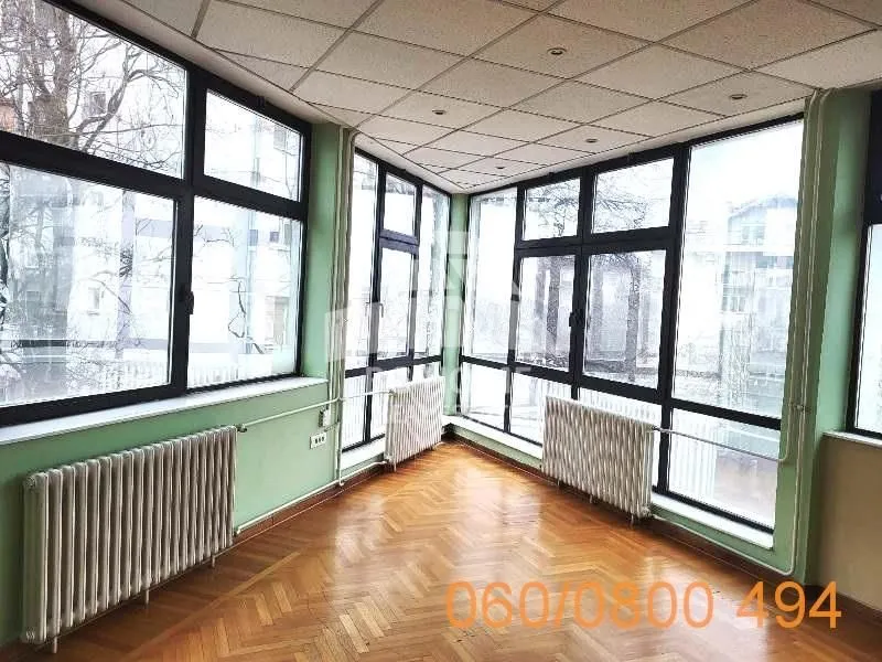 Sale, office space, 315m², Čukarica, Beograd