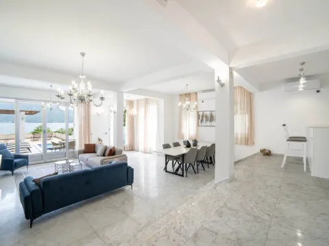 Prodaja, kuća, 405m², Strp, Kotor - image 13