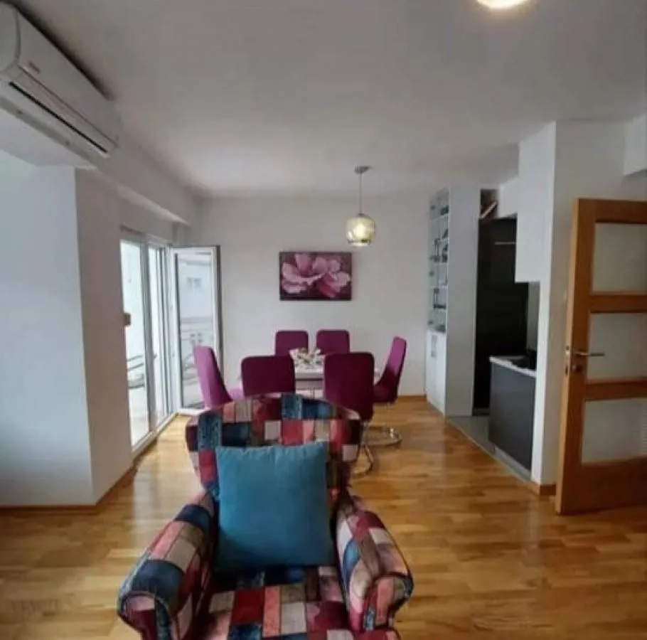 Rent, two bedroom apartment, 75m², Centar, Tivat