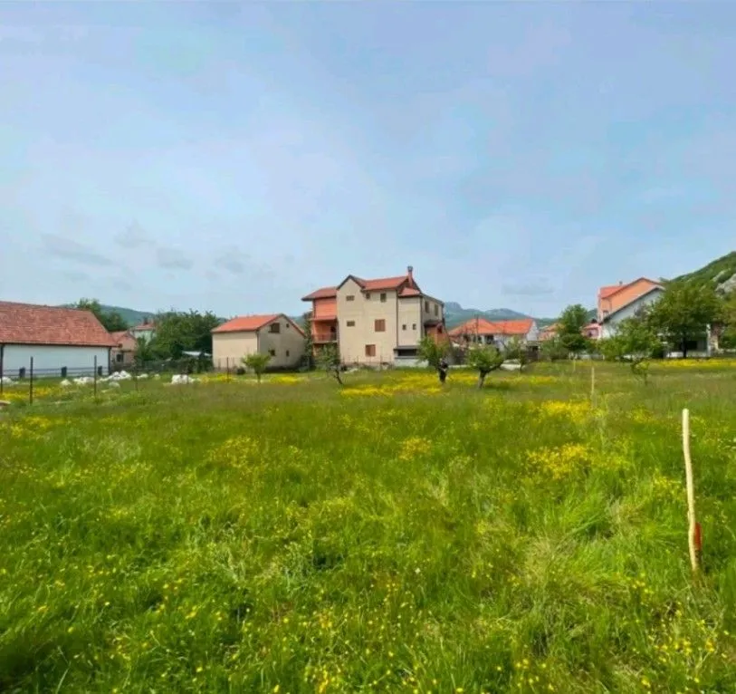 Prodaja, plac, 561m², Cetinje, Crna Gora