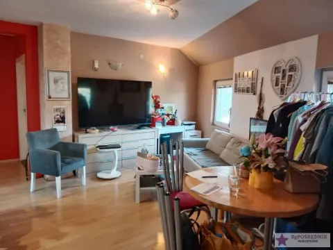 Kuća in Zemun Novi Grad