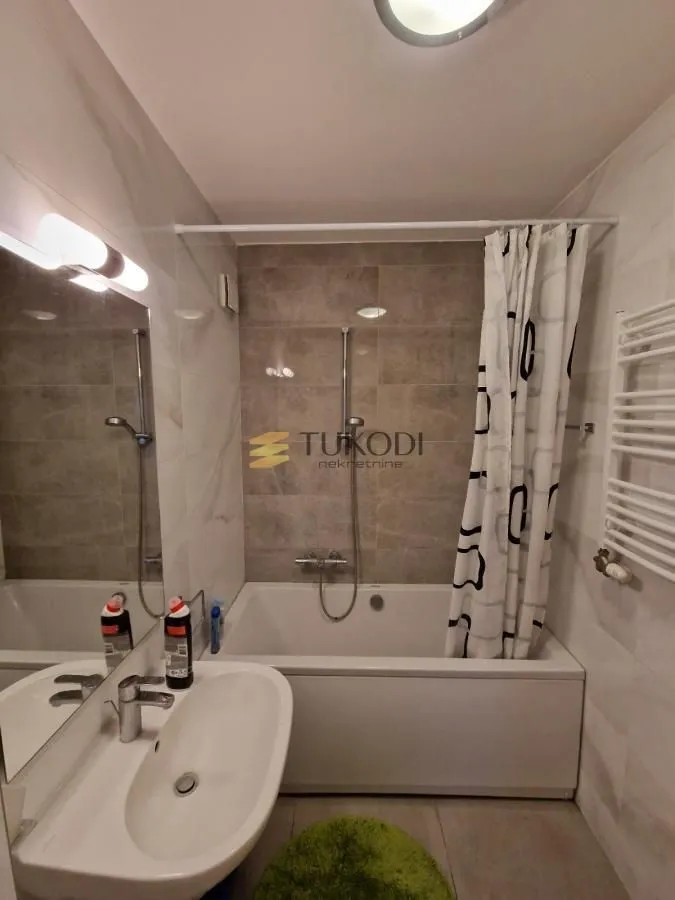 Prodaja, trosoban stan, 86m², Adamovićevo Naselje, Novi Sad Sve Podlokacije