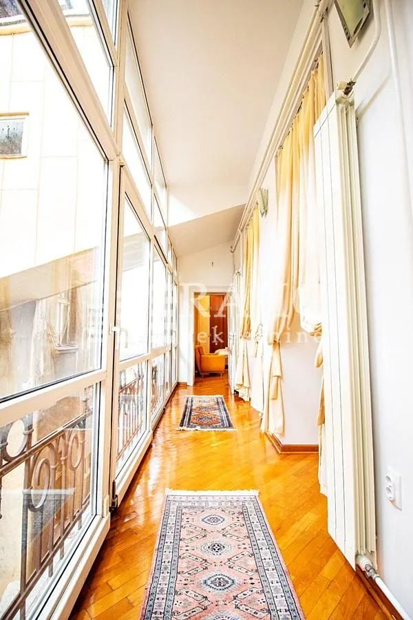 Rent, four bedroom apartment, 160m², Stari Grad, Beograd