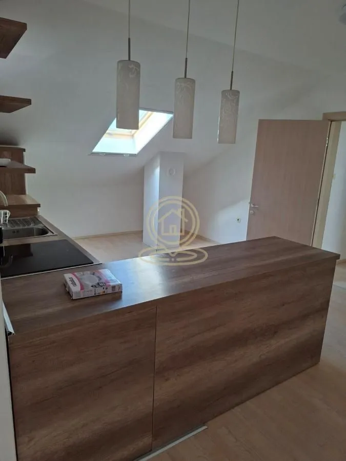 Izdavanje, stan, 94m², Klisa, Novi Sad Sve Podlokacije